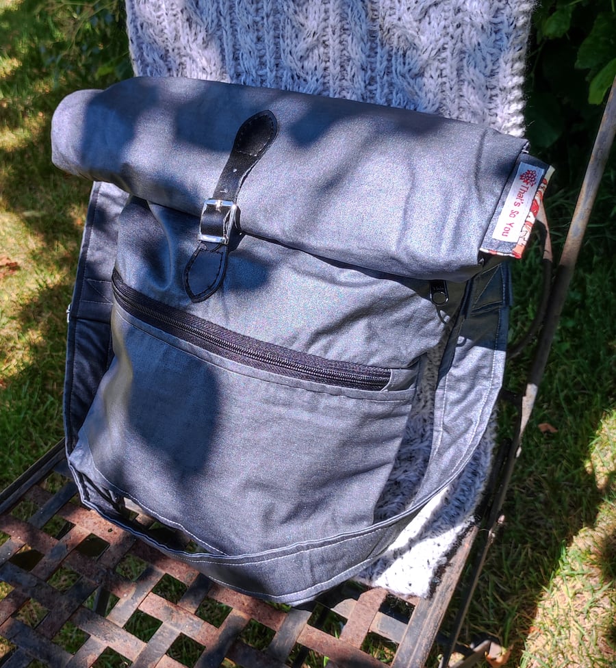 Shoulder bag water-resistant and spacious  UK delivery free