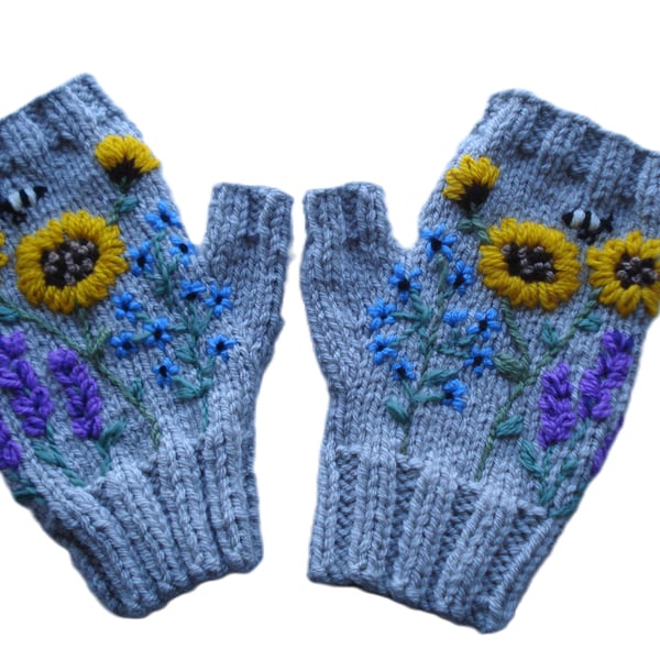 Hand Knitted And Embroidered With Flowers Grey Fingerless Gloves (J45)