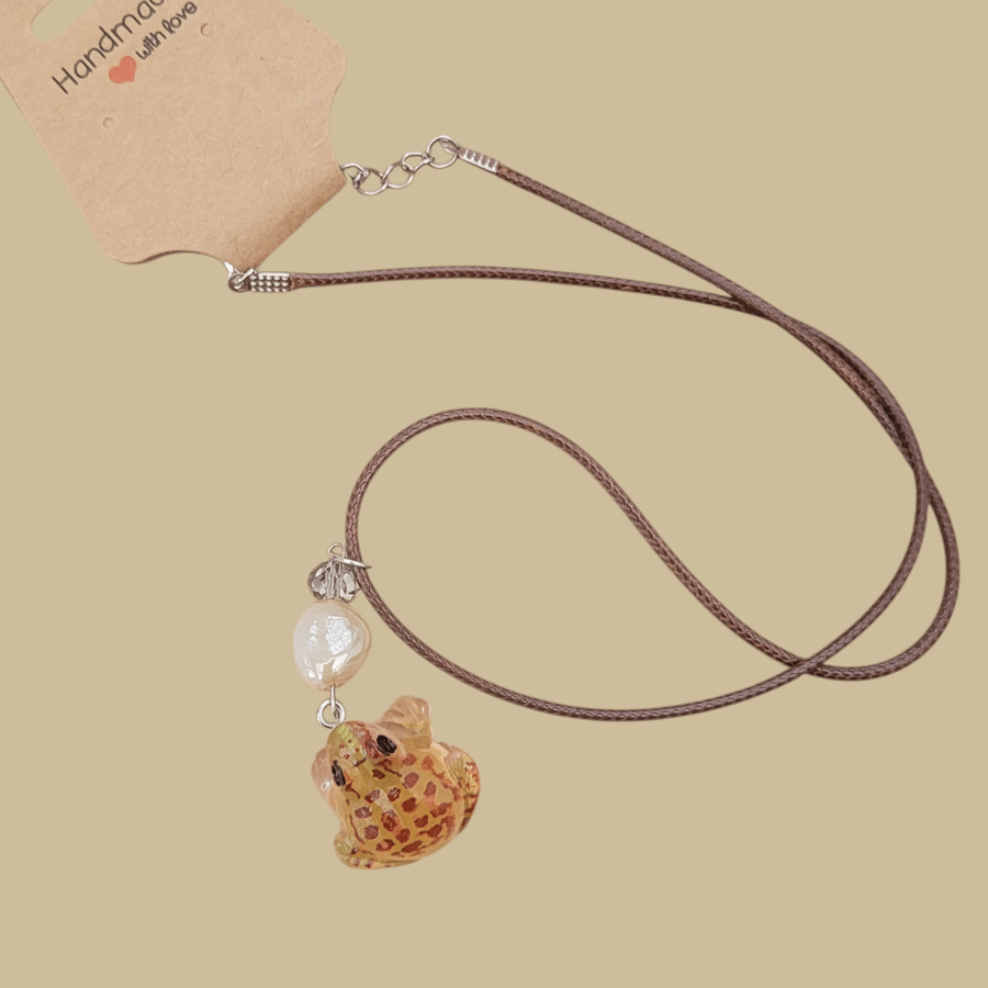 Brown Frog Pendant Necklace 