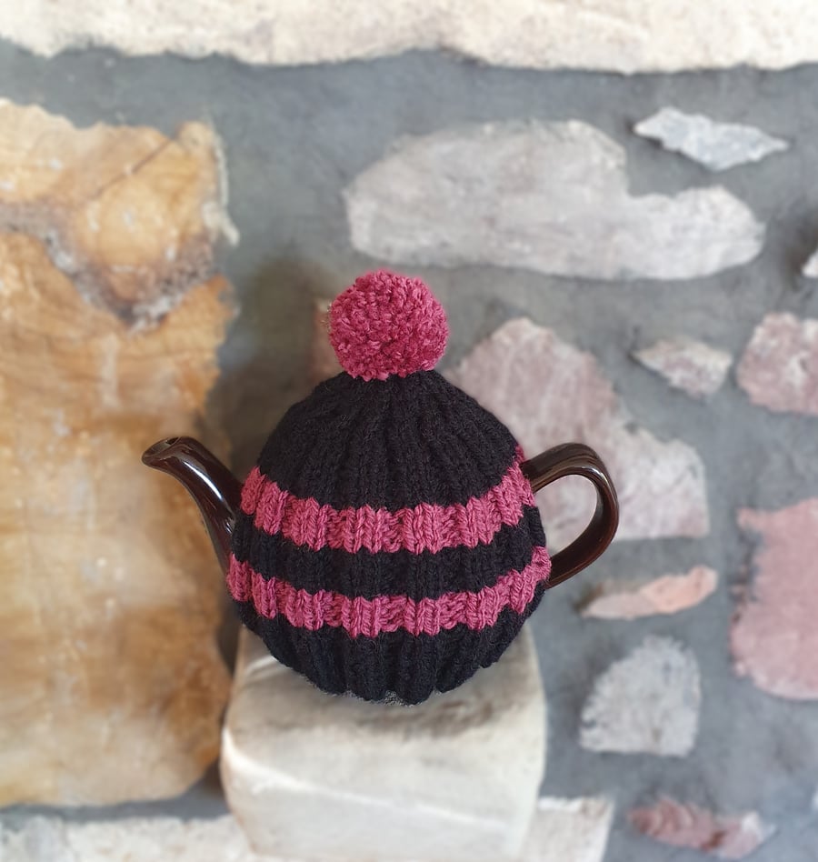 Small Tea Cosy for 2 Cup Tea Pot, Black & Pink, Hand Knitted, Wool Mix Yarn