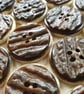 1 & 1 8" 28mm 44L Vintage buttons - Image 3