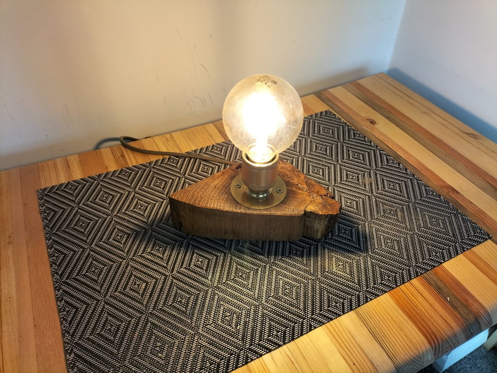 A Simply Charming Small Side Light