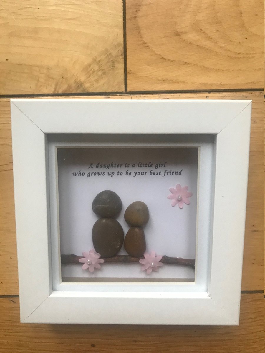 Pebble Artwork Frame, Daughter Gift, Daughter Christmas Gift, Gifs for Family Me