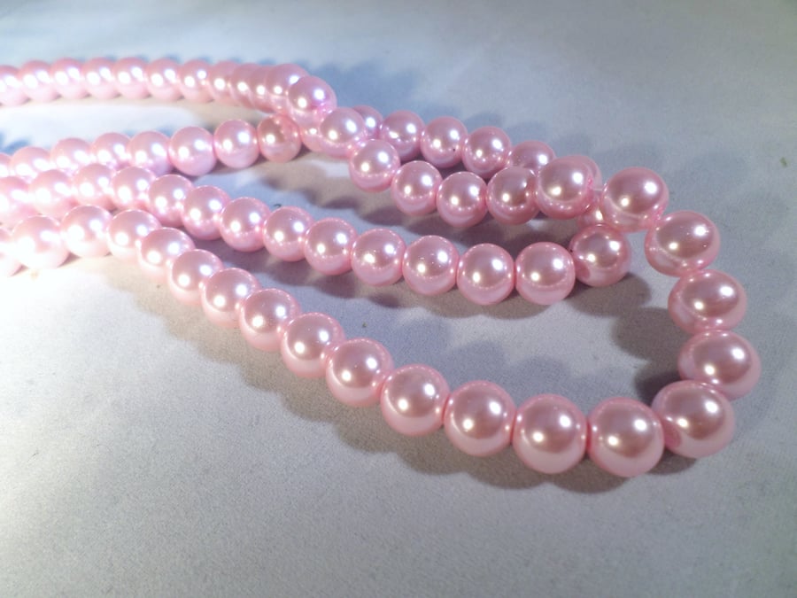 30 x Glass Pearl Beads - Round - 10mm - Pale Pink 