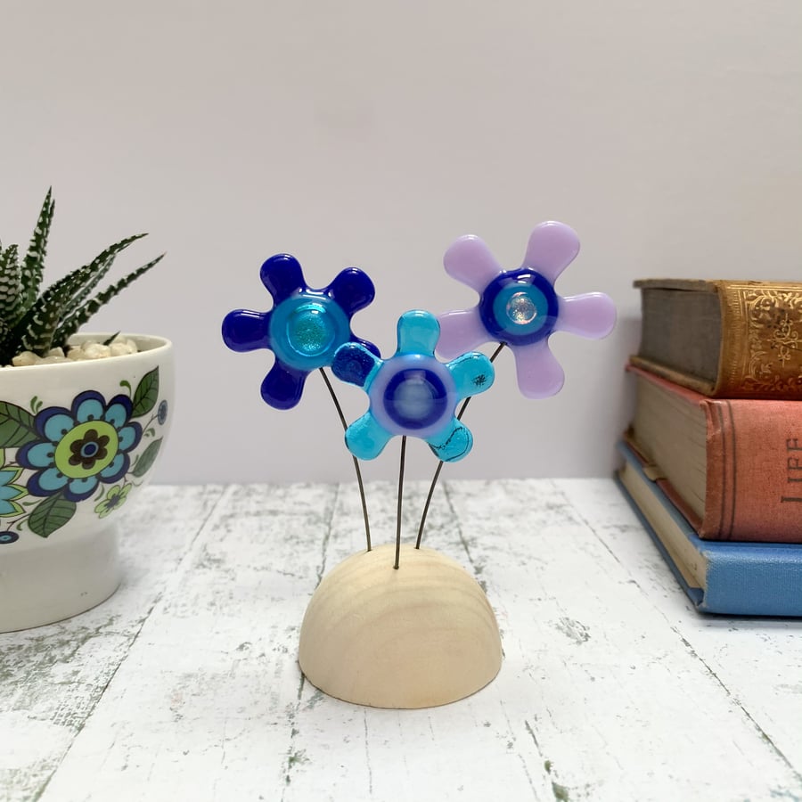 Fused Glass Happy Hippy Flowers (Blues2) - Handmade Fused Glass Sculpture