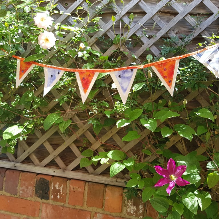 Mini bunting; mini beasts
