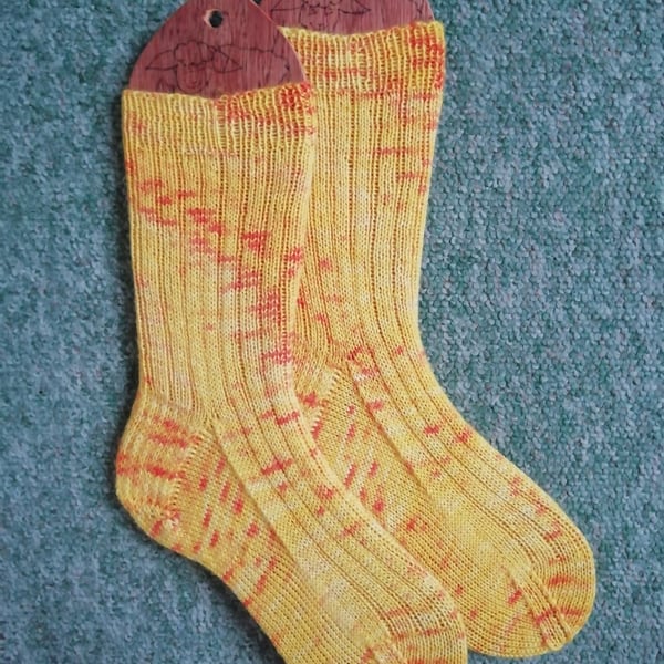 Socks, hand knitted, SMALL, adult size 4-5