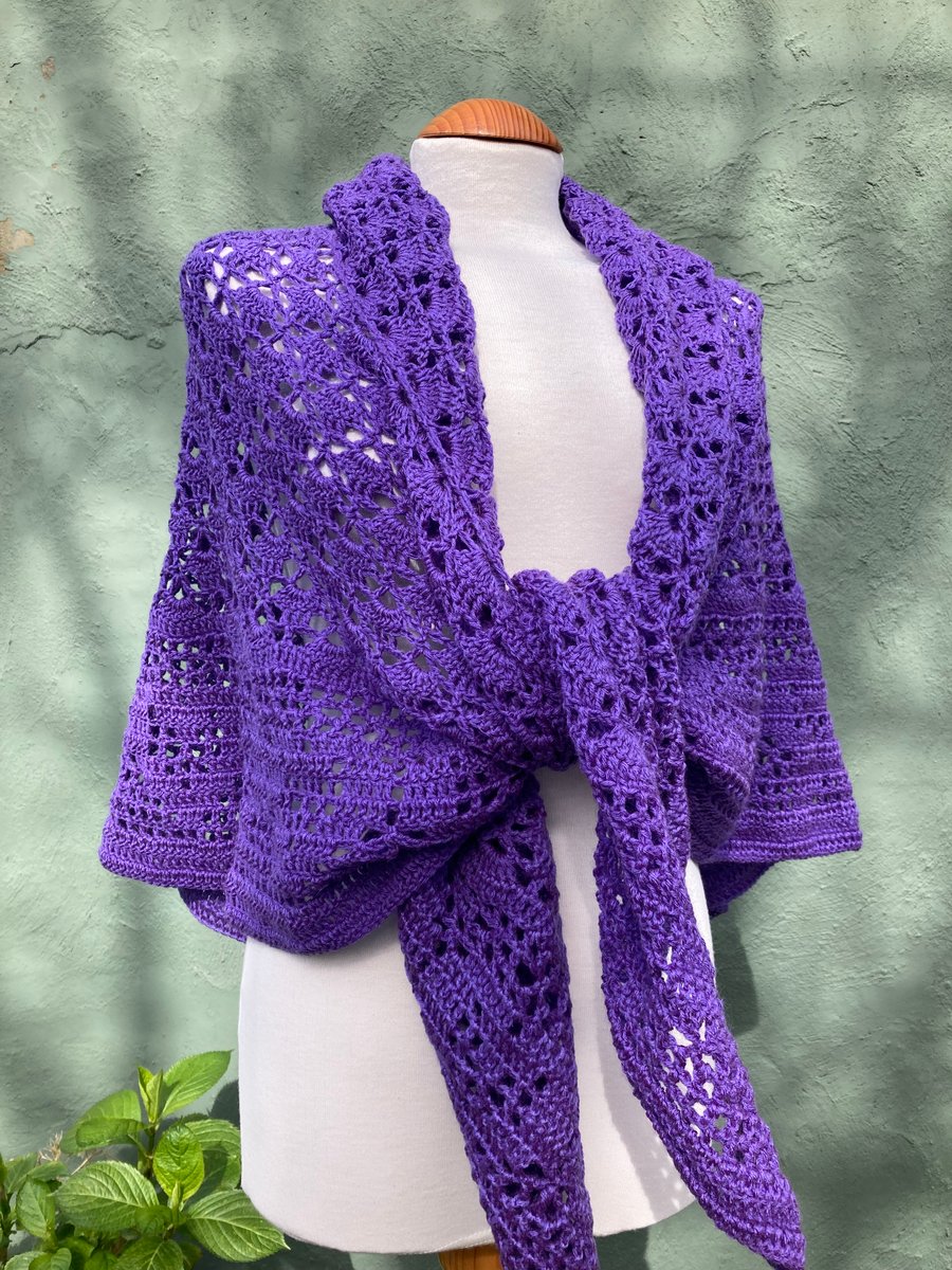 Vegan Purple Sock Yarn Handmade Queen of Hearts Triangle Lace Shawl Wrap Scarf
