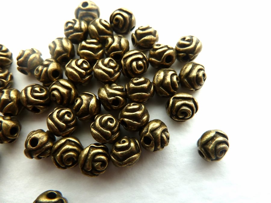 SALE 20 bronze rose beads