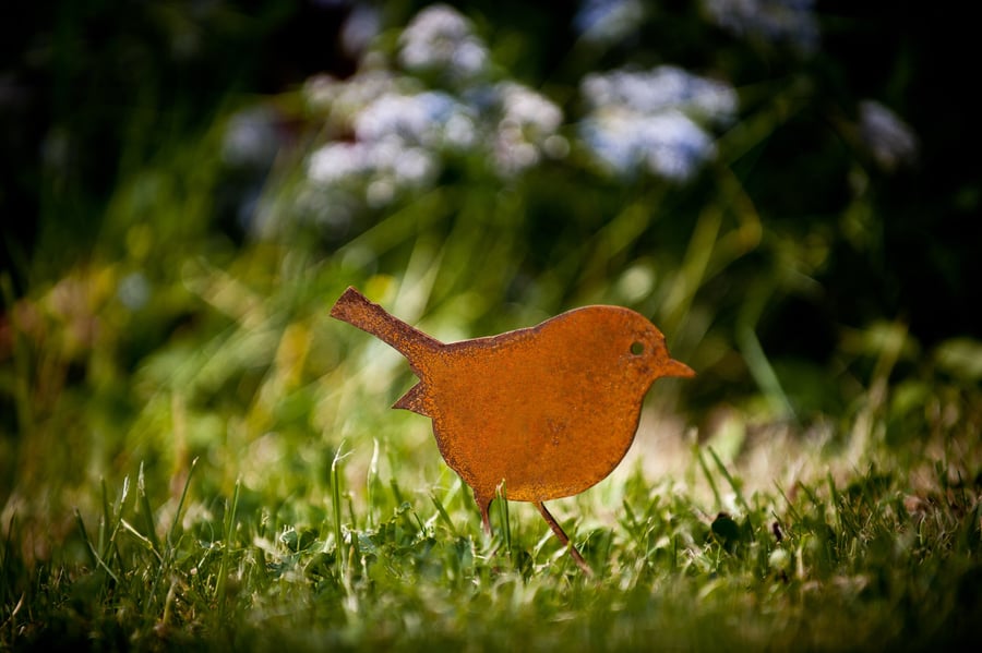 Robin Lawn Ornament, Rusty Garden Bird Plant Pot Decoration, Sympathy Gift