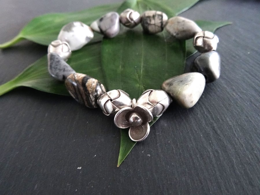 Hilltribe Silver and Agate Bracelet