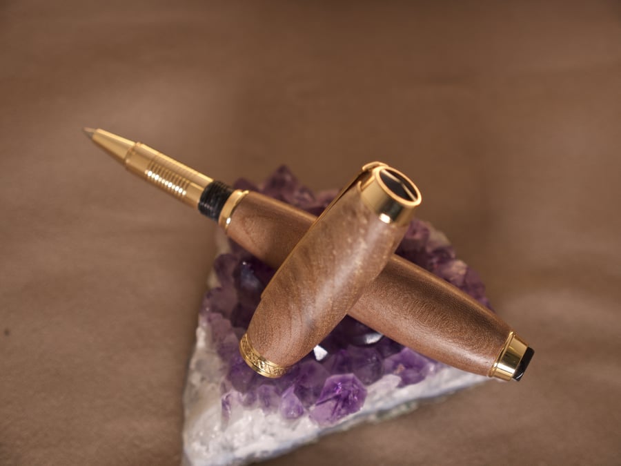 Wood pen hand crafted from silver birch wood R7,1