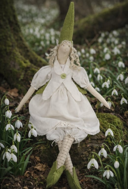 Snowdrop the Woodland Pixie 