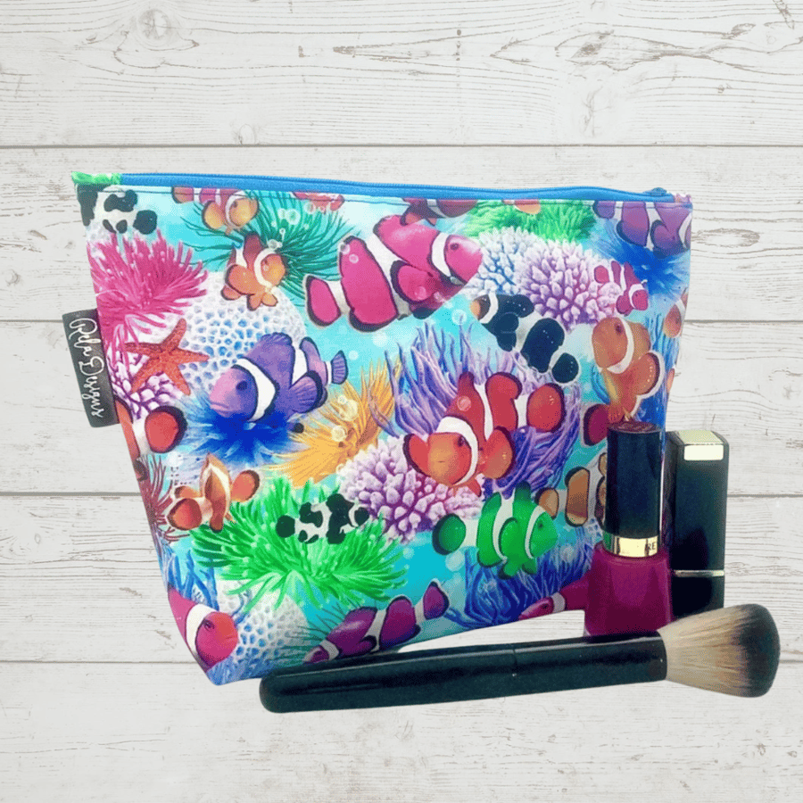 Makeup bags, Clown fish 