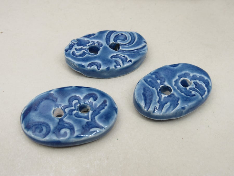 3 Medium Oval Ice Blue Leaf Pattern Ceramic Buttons