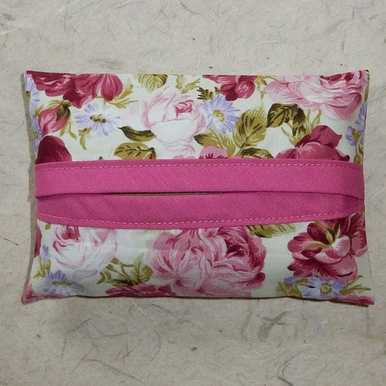 Pocket tissue holder chintzy floral
