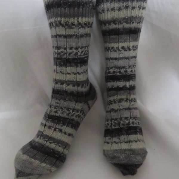 Hand-cranked Knitted Ribbed Wool Socks Size 8 to 9