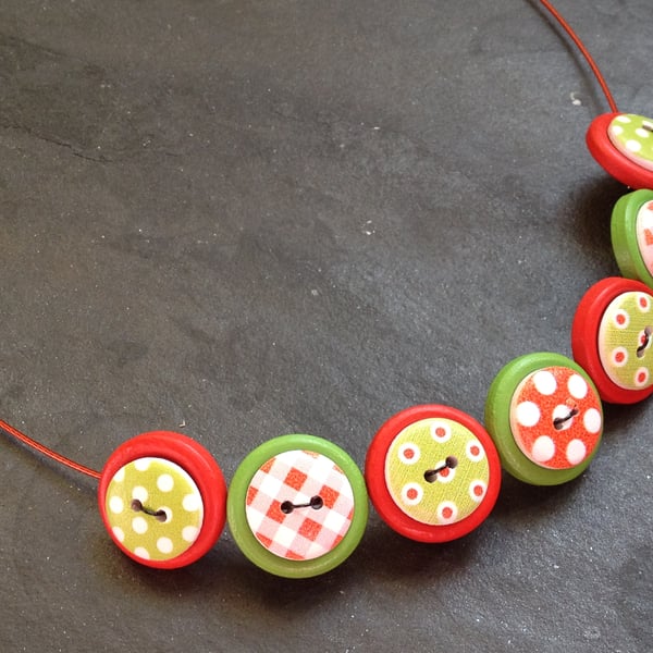 Folk Art Button Necklace Red & Apple Green