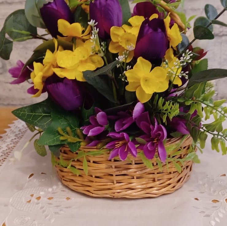 Bold and beautiful, Vintage basket with Bright... - Folksy