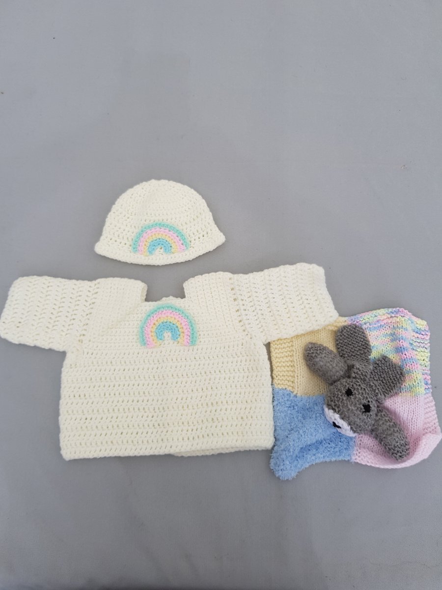 Jumper, Hat and Comfort blankee set