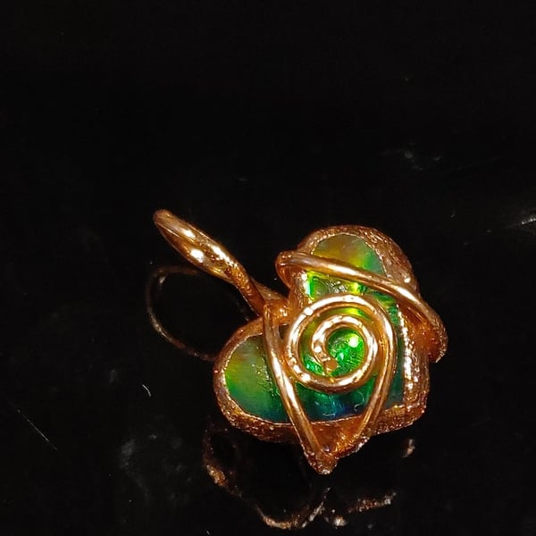 Little Green Yellow Colour Changing Heart Necklace 