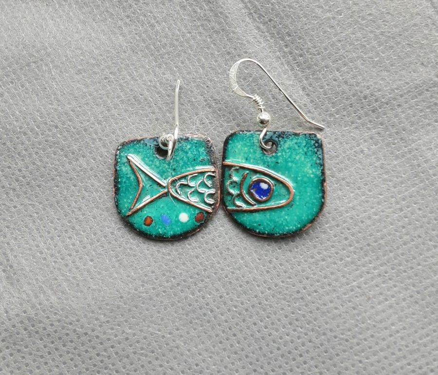 GORGEOUS ENAMELLED EARRINGS WITH COPPER FISH ON SEA GREEN