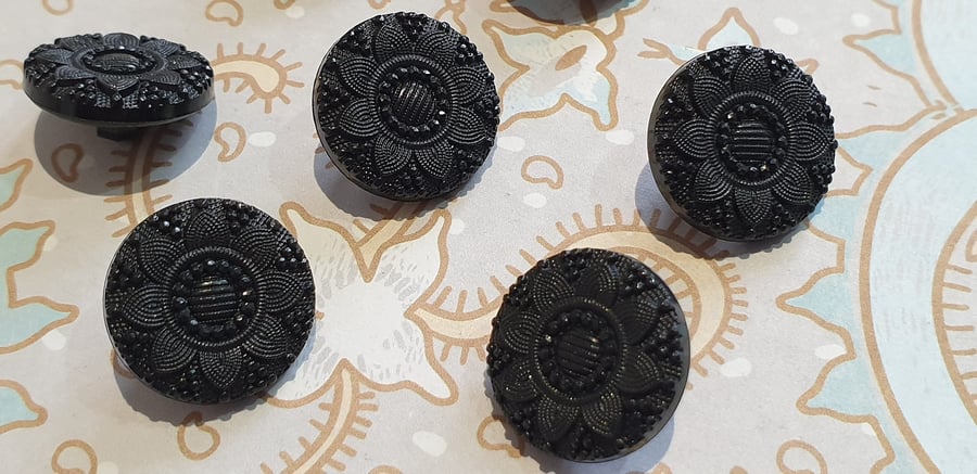 9 16" 15mm 24L Black Floral Buttons 1980's Italian x 6 Buttons