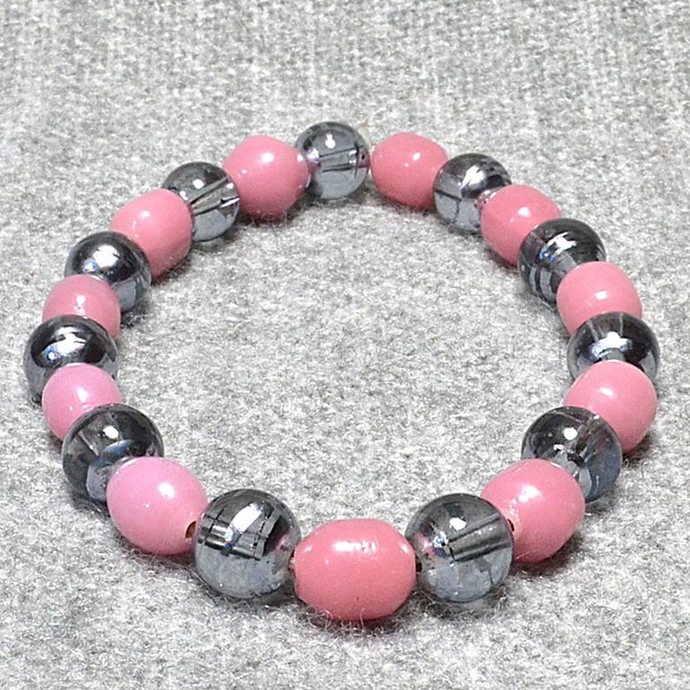Silver-Grey Chunky Glass Bead and Opaque Glass Pastel Pinks Elastic Bracelet