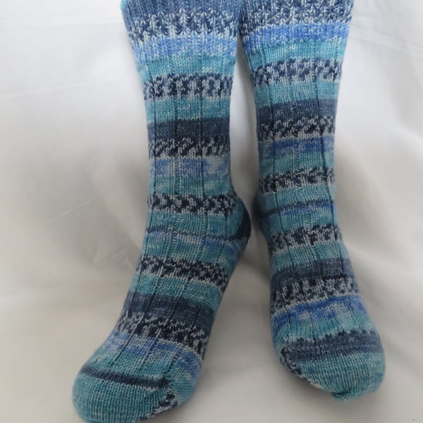 Hand-cranked Knitted Ribbed Wool Socks Size 4 to 5
