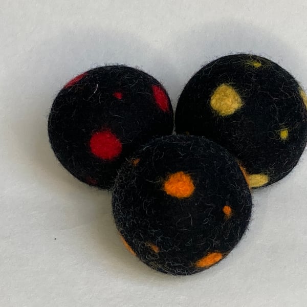 Wool Tumble dryer balls - Spots. Energy saving and plastic free.