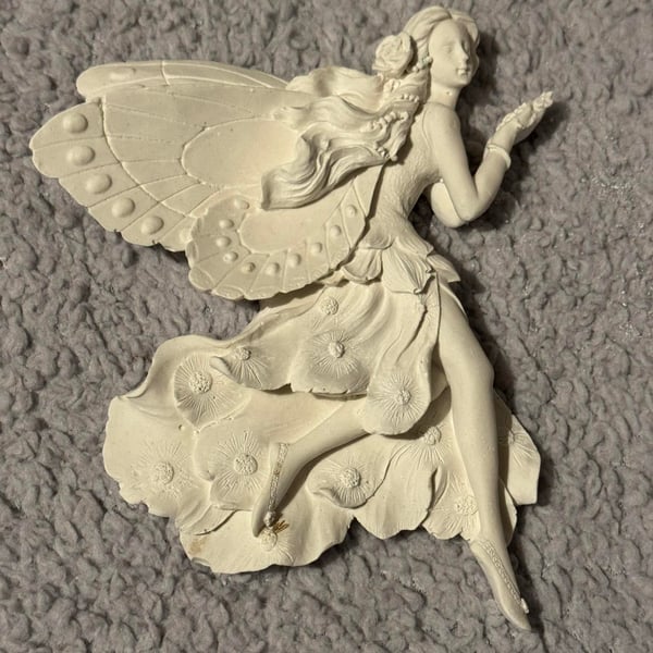 Paint Your Own Lovely Fairy Wall Plaque.