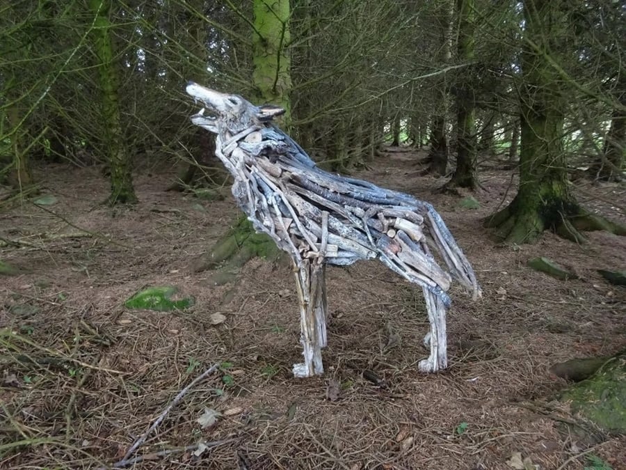 Driftwood Howling Wolf Garden Sculpture
