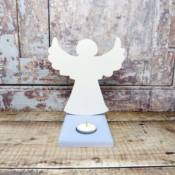 Angel tea light holder