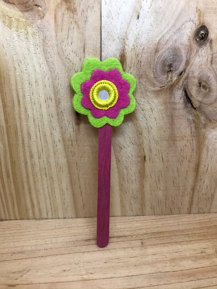  Flower Bookmark. (051)
