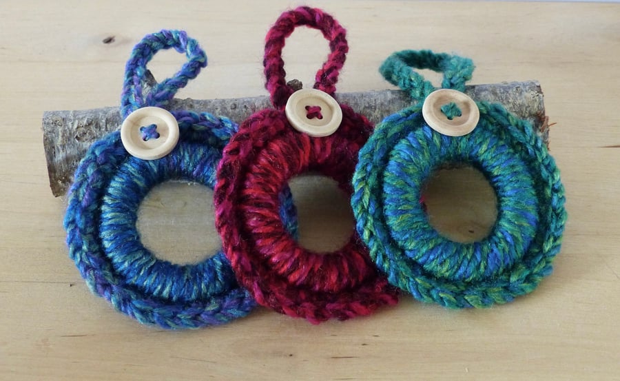 Set of 3 Hanging Mini Wreath Decorations