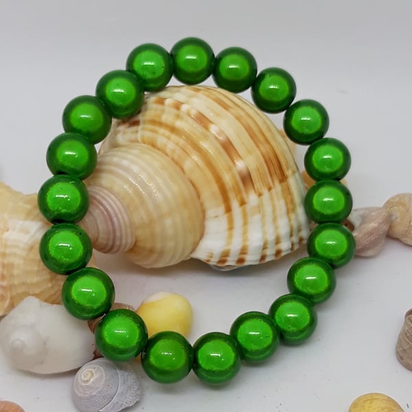 BR322 Green Miracle bead bracelet