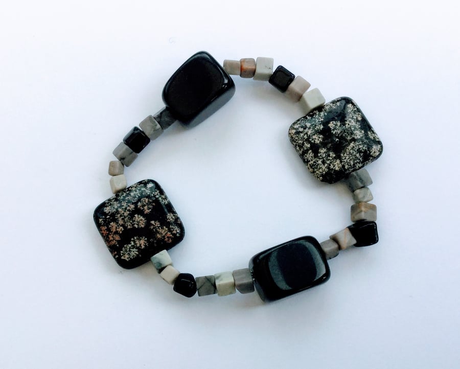 Gemstone Stretch Bracelet, Black and White