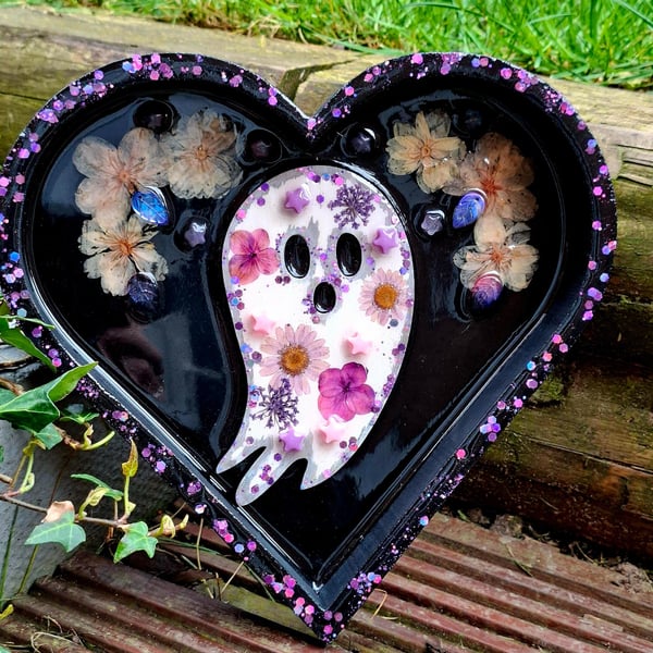 Heart Wall Art Gothic Alternative Home Decor Ghost Floral Botanical Spooky