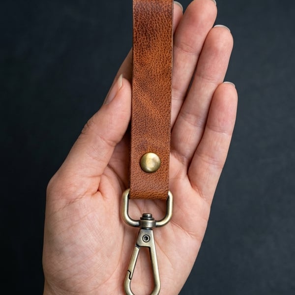 Cognac Tan Full Grain Leather Belt Loop Key Holder Brass Snap Hook UK
