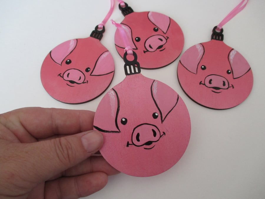 SALE 4x Pink Pig Piglet Piggy Head Christmas Xmas Tree Bauble Decorations Wooden