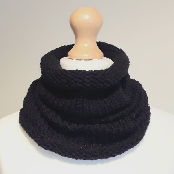 Cowl, Scarf, Infinity Scarf, Neck Warmer: Black