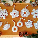 Set of 10 macrame Christmas ornaments - Snow white