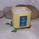 Concrete square candle jar - Blue resin sea glass - Yellow Concete - Vanilla