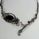 Loop necklace 