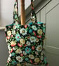 A large tote bag in a fabulous daisy print fabric. - Image 2