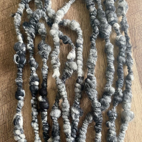 Art Yarn Coiled with Mixed Fibres