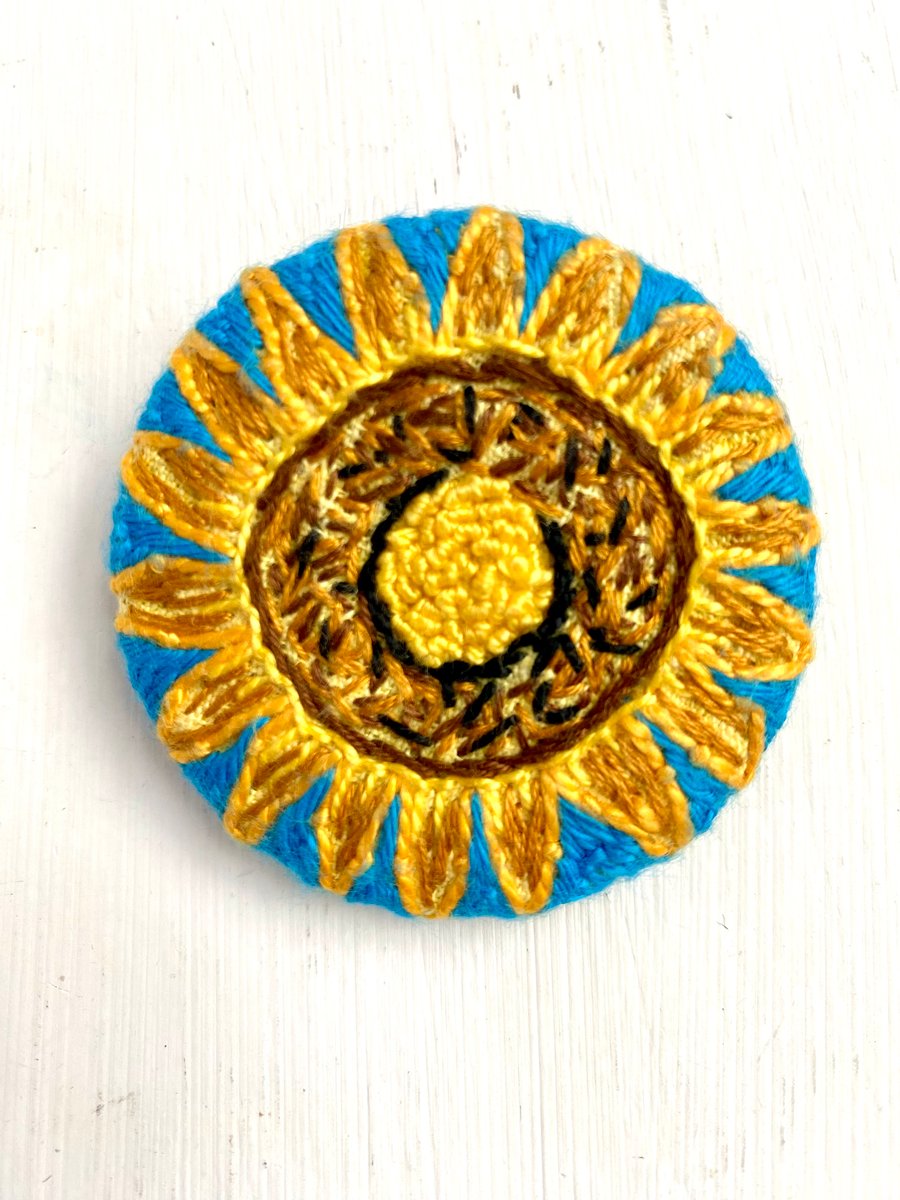 Sun Flower Pin- hand embroidered brooch 