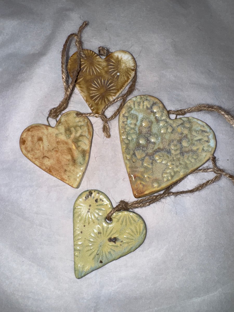 Ceramic hand made hearts 8