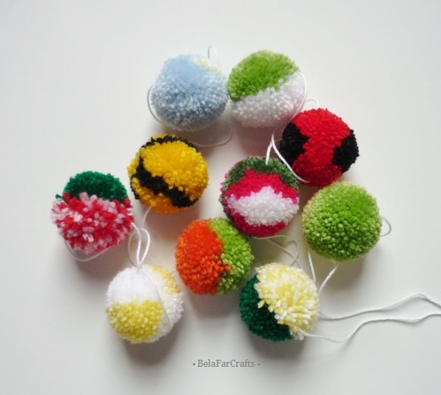 Pom poms garland - Flower colours bunting - Nursery decor - Photo props garland