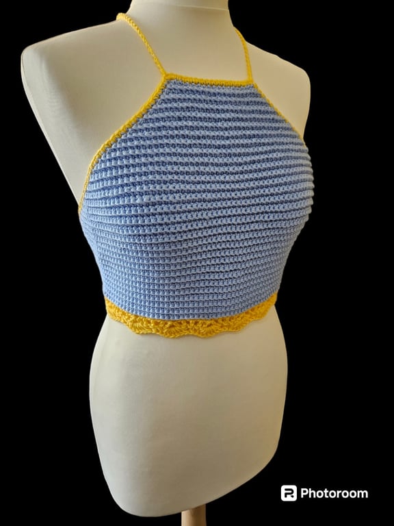 Crochet halter neck Crop Top